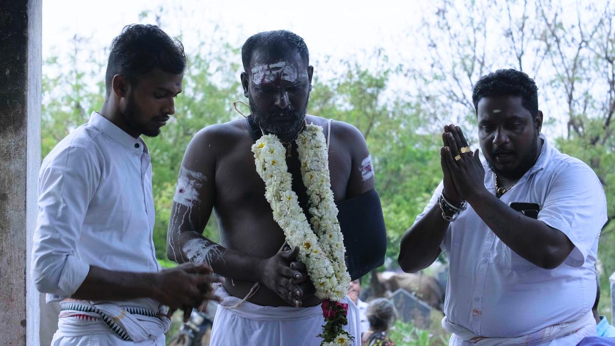 'సమస్యాత్మక కుటుంబ సభ్యుల' నుండి ఒక స్టిల్